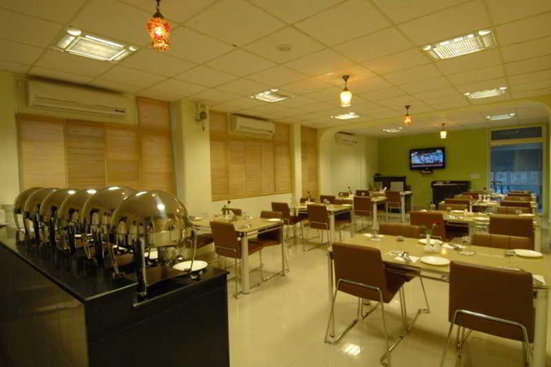 Clarks Inn Nehru Place New Delhi Luaran gambar